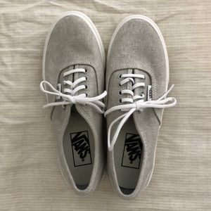 Vans shoes size 6 women’s new!